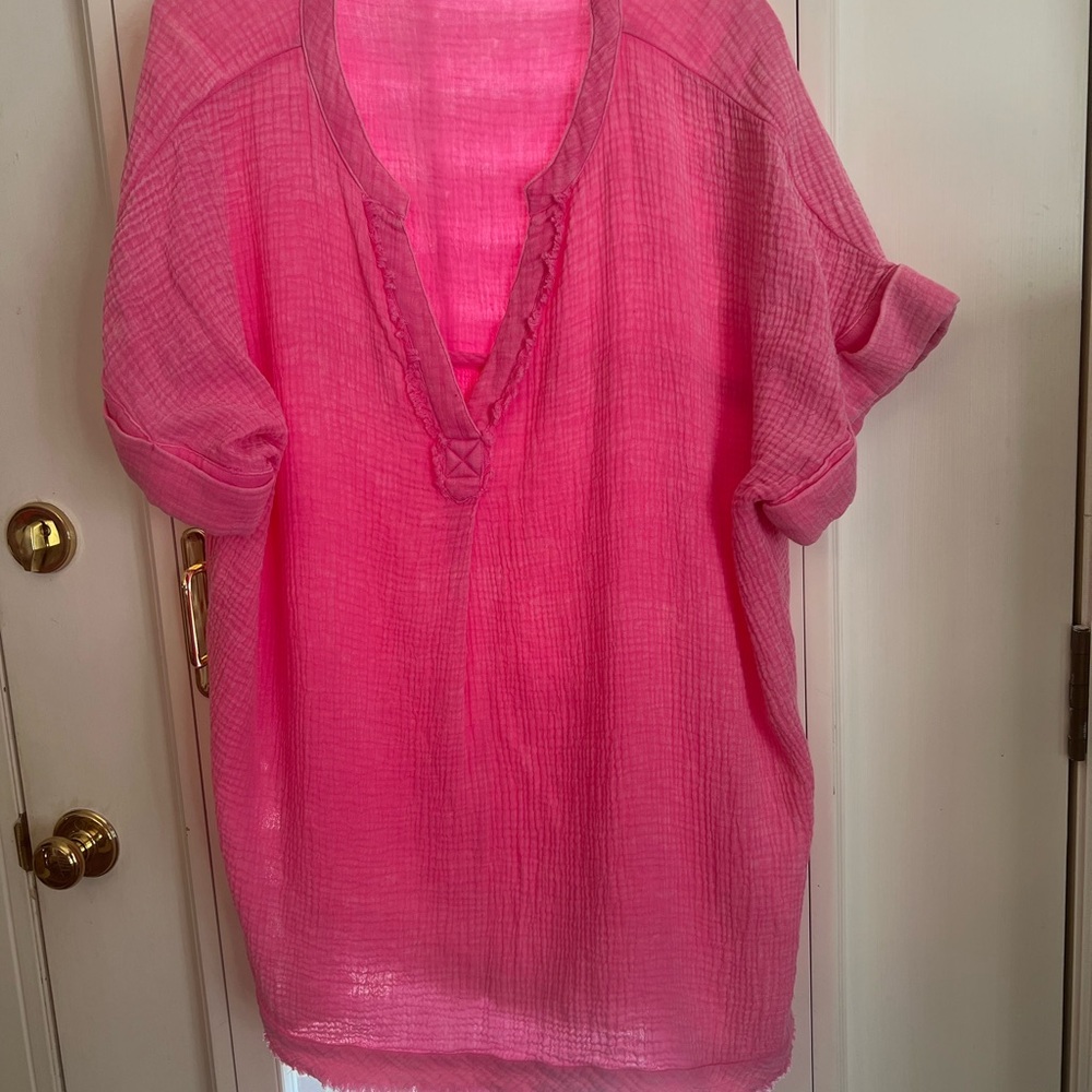 Final Markdown
Umgee Washed-look Pink Cuffed Sleeve Tunic